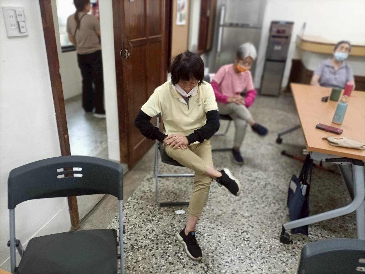 暧身運動活動筋骨